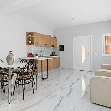 Fremi Appartement Berat